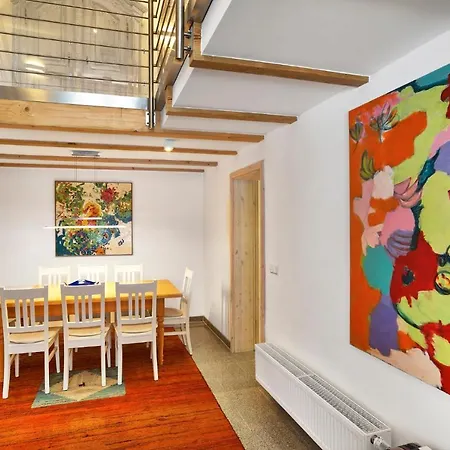 Arber Lofts In דירה